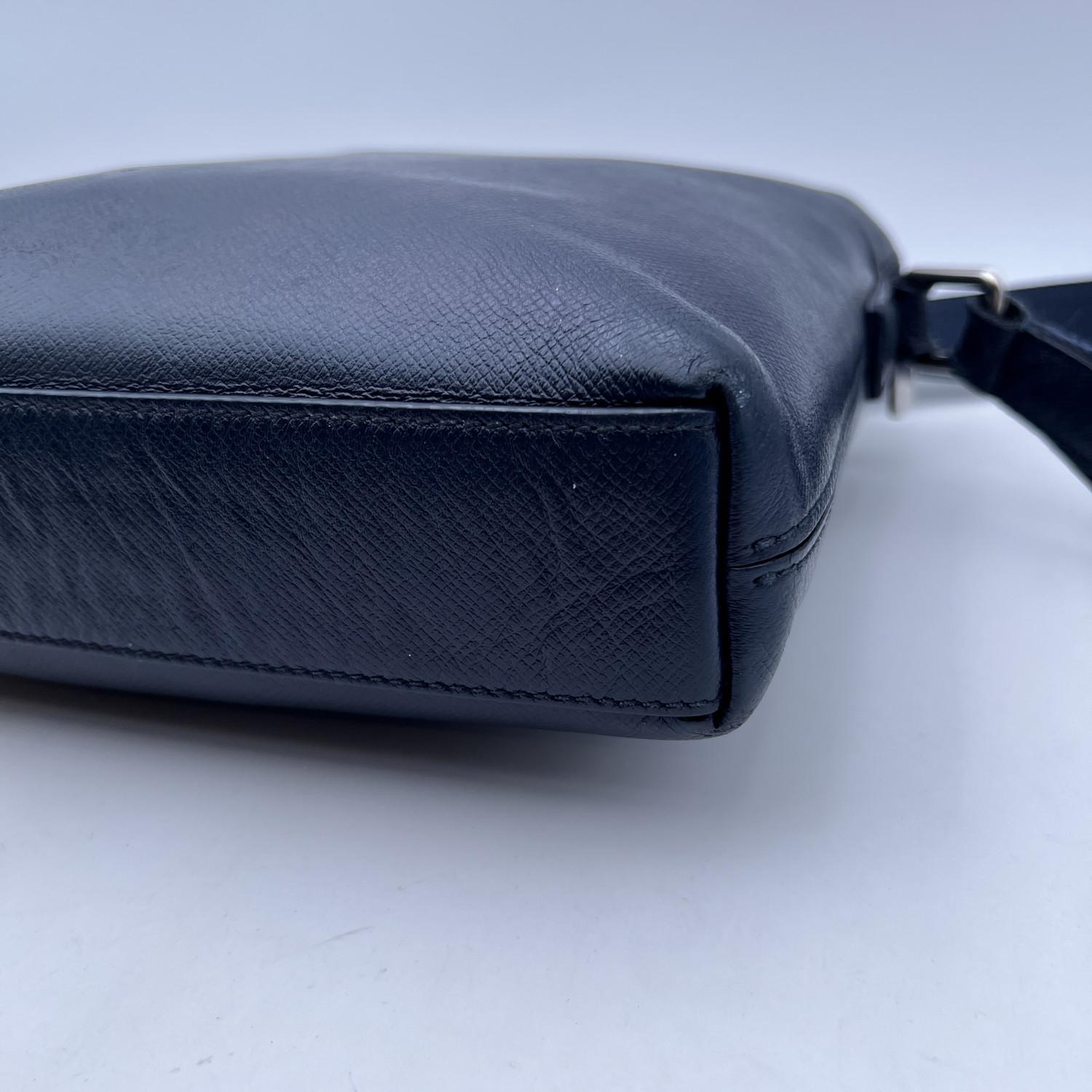 Louis Vuitton Ocean Blue Taiga Leather Taiga Grigori PM Messenger Bag 6