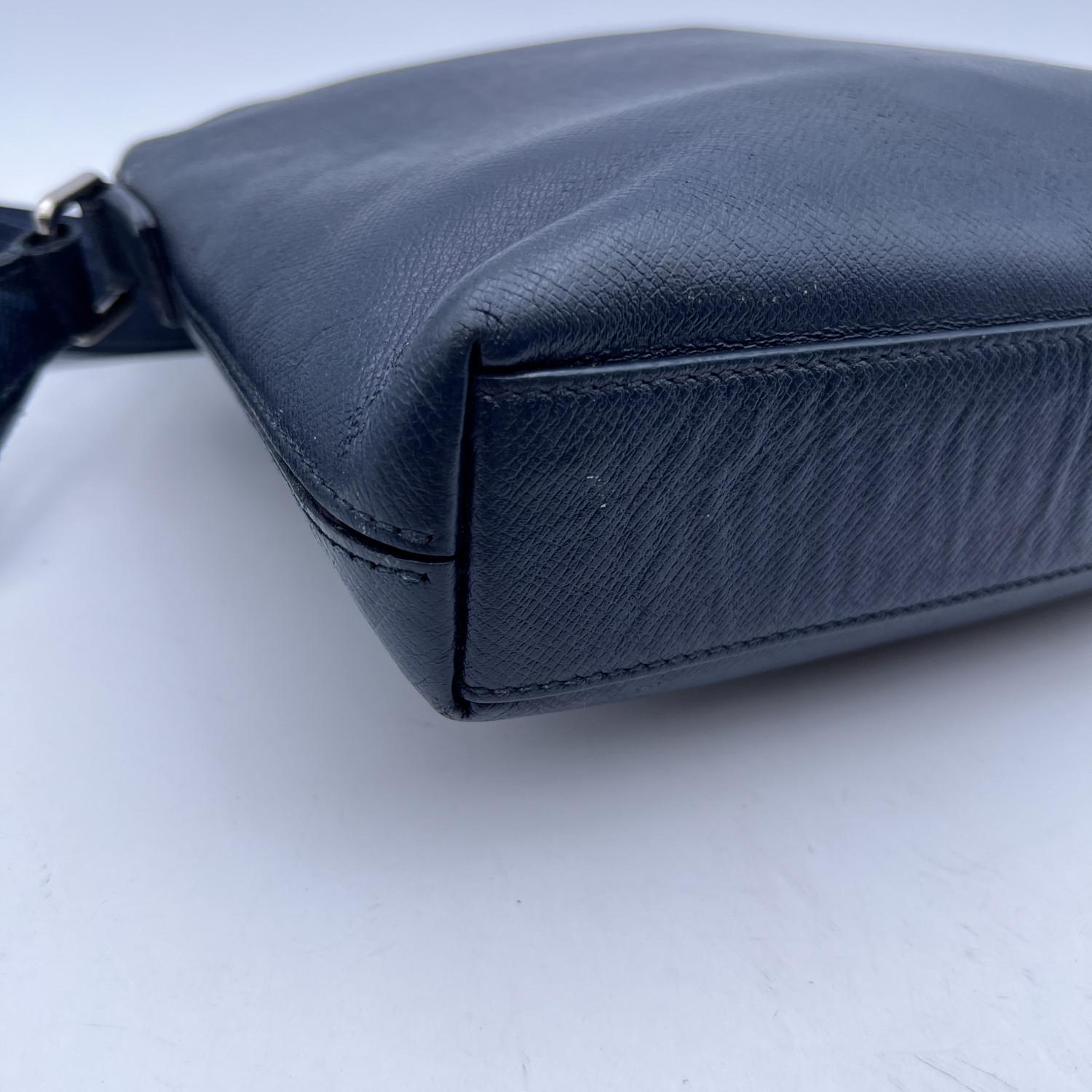 Louis Vuitton Ocean Blue Taiga Leather Taiga Grigori PM Messenger Bag 7