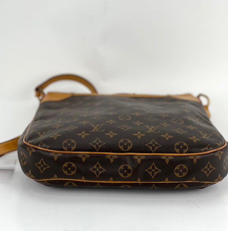 Louis Vuitton Crossbody Odeon Mm - For Sale on 1stDibs