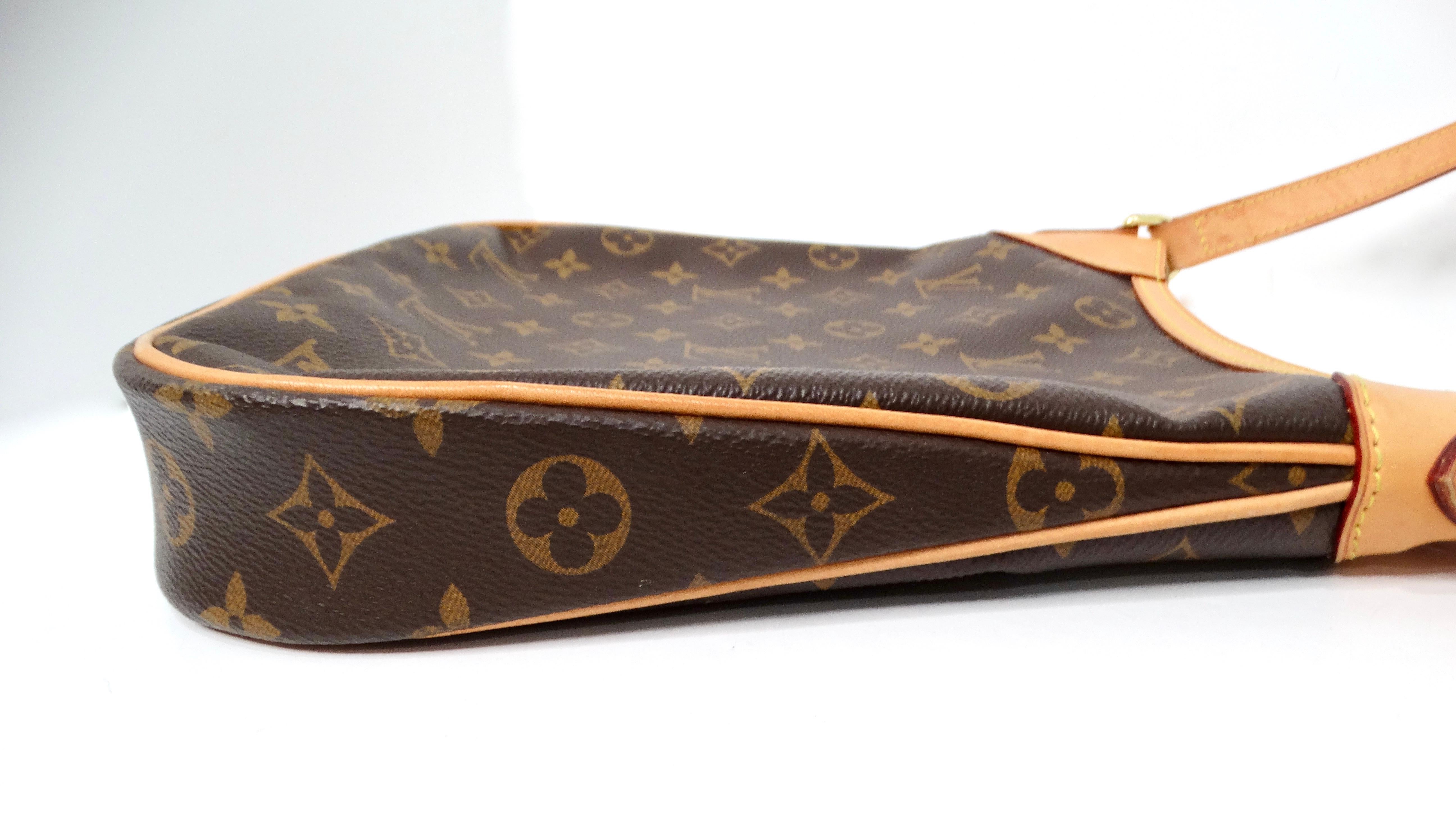 Louis Vuitton Odeon PM Monogram Shoulder Bag For Sale 3
