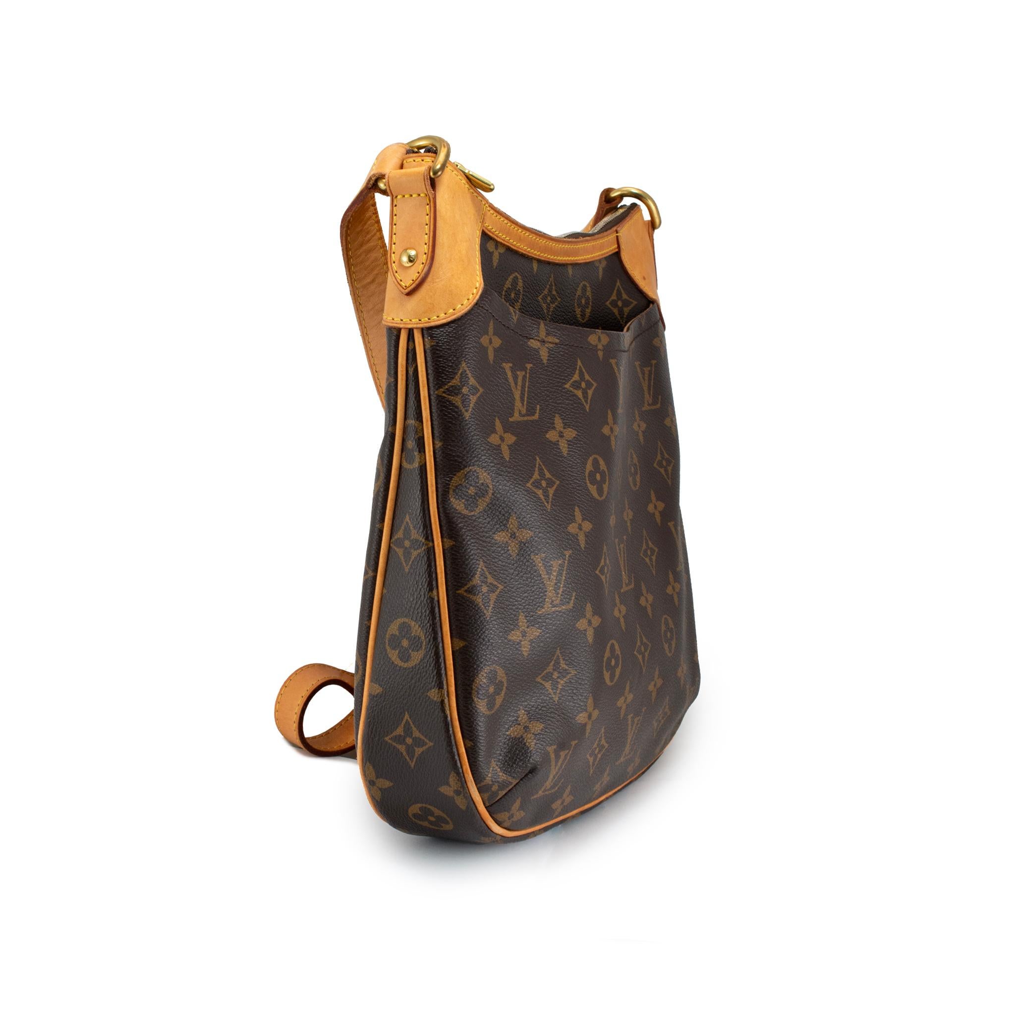 Marque : Louis Vuitton

Genre : Mesdames

Dimensions (L x H x D) : 10.50 