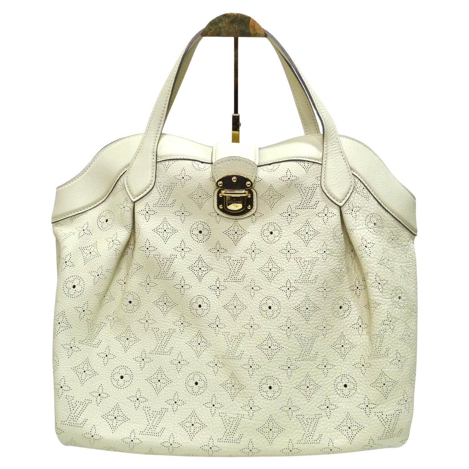 Louis Vuitton White Monogram Mahina L Bag For Sale at 1stDibs  lv white  monogram bag, white leather louis vuitton bag, lv monogram bag white