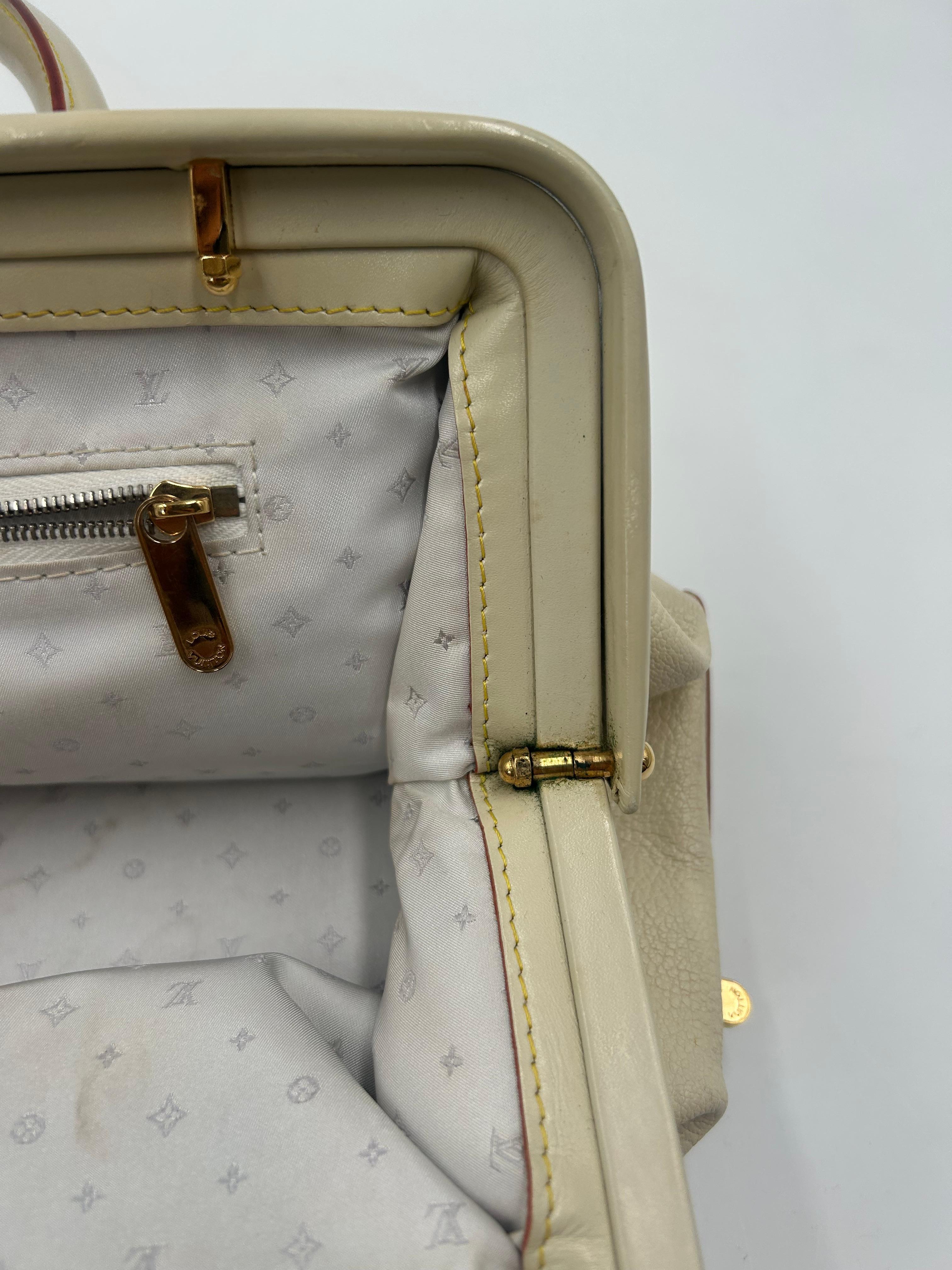 Louis Vuitton Off White Suhali Leder L'Ingenieux PM Tasche im Angebot 11