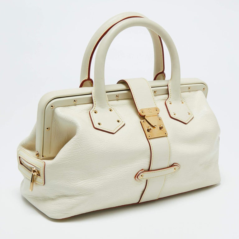 Women's Louis Vuitton Off White Suhali Leather Lingenieux PM Bag For Sale