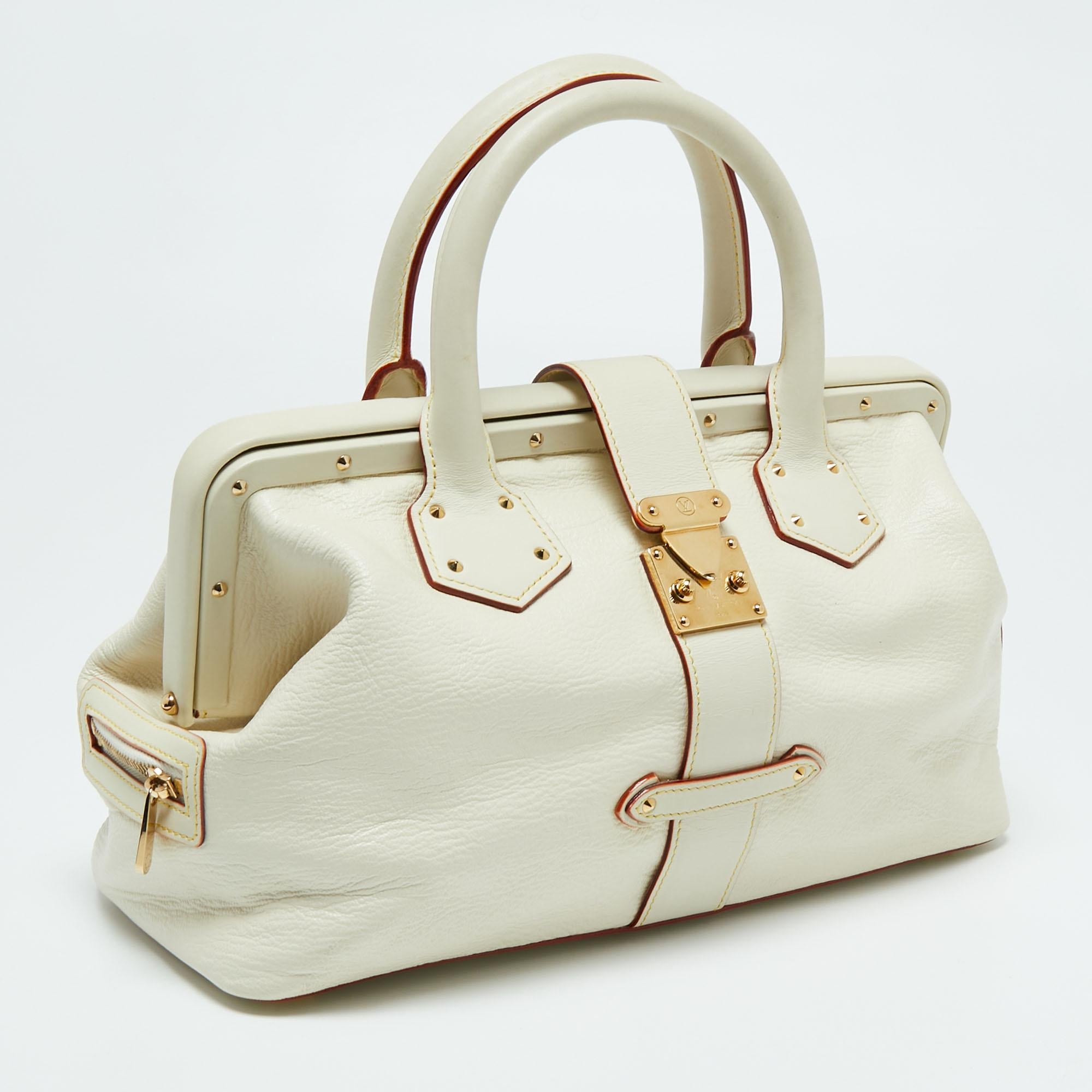 Women's Louis Vuitton Off White Suhali Leather Lingenieux PM Bag