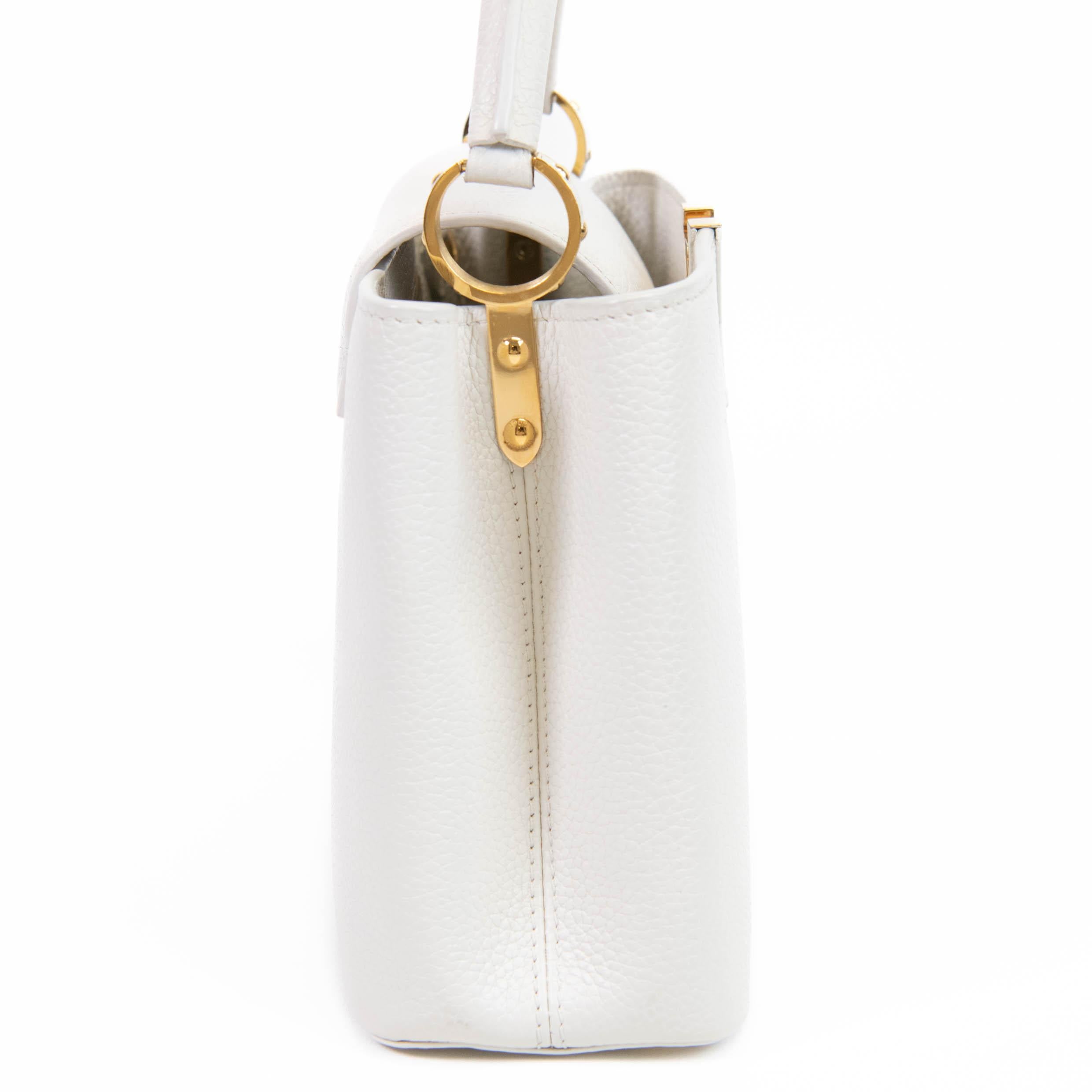 Louis Vuitton Off White Taurillon Leather Capucines BB Crossbody In Good Condition In Corona Del Mar, CA