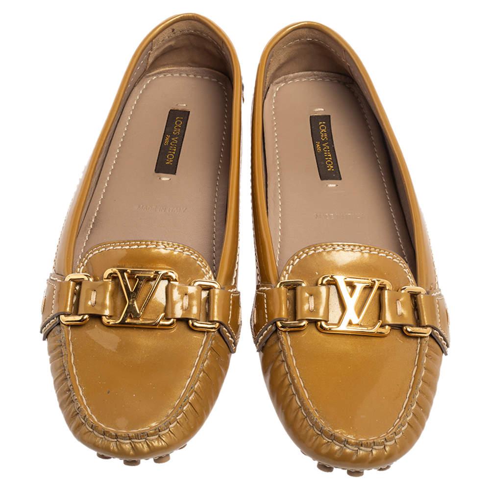 Louis Vuitton's loafers are loved by men and women worldwide as they are perfect for making a fashion statement. These loafers are crafted from patent leather into a chic design. They have round toes, an LV motif on the vamps, comfortable