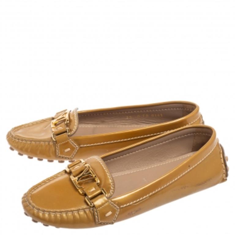 Brown Louis Vuitton Olive Green Patent Leather Logo Loafers Size 36 For Sale