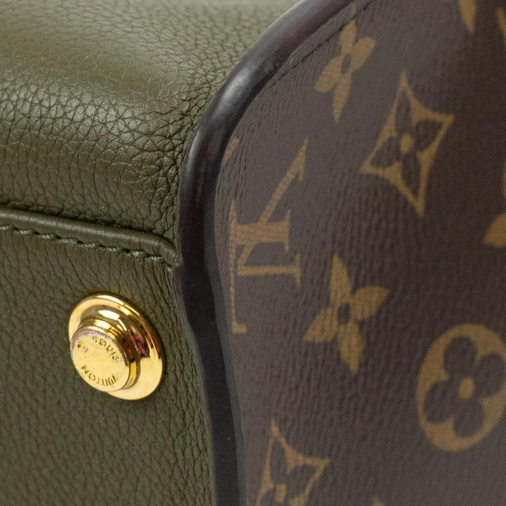 Louis Vuitton, On my side in green leather 5
