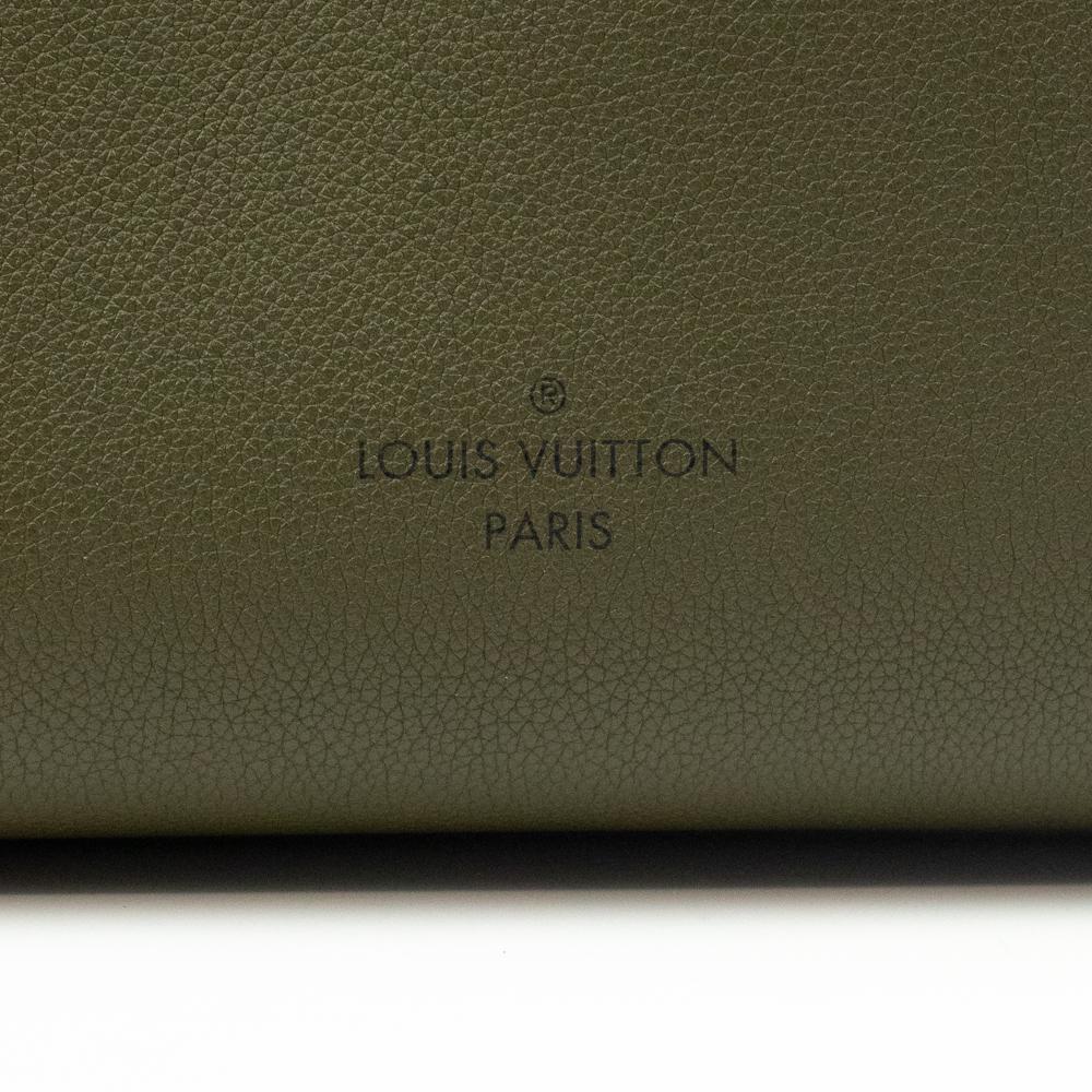 Louis Vuitton, On my side in green leather 6