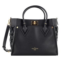 Louis Vuitton On My Side - Fourre-tout en cuir à monogrammes