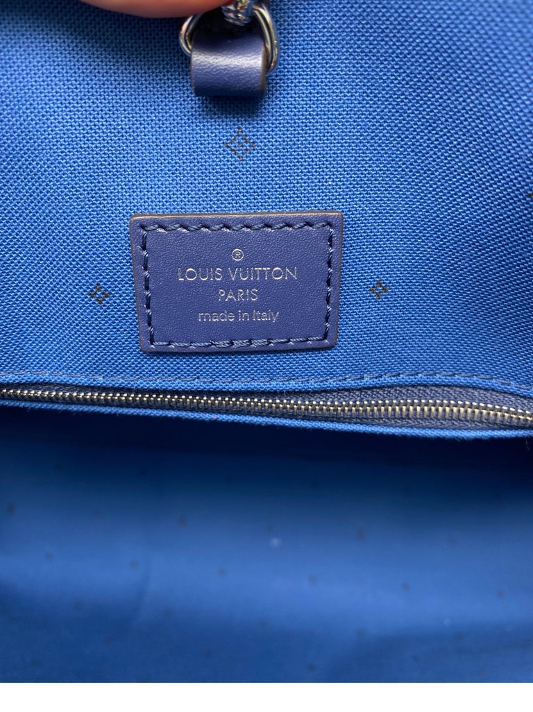 Louis Vuitton Blue Escale On The Go Bag at 1stDibs
