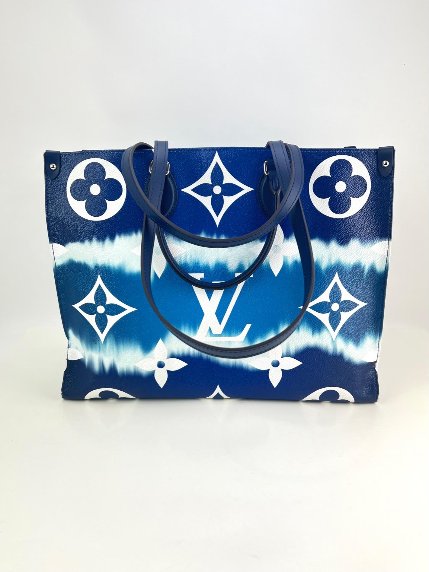Louis Vuitton ONTHEGO GM Escale Blue Giant Monogram Tote In Good Condition In Freehold, NJ