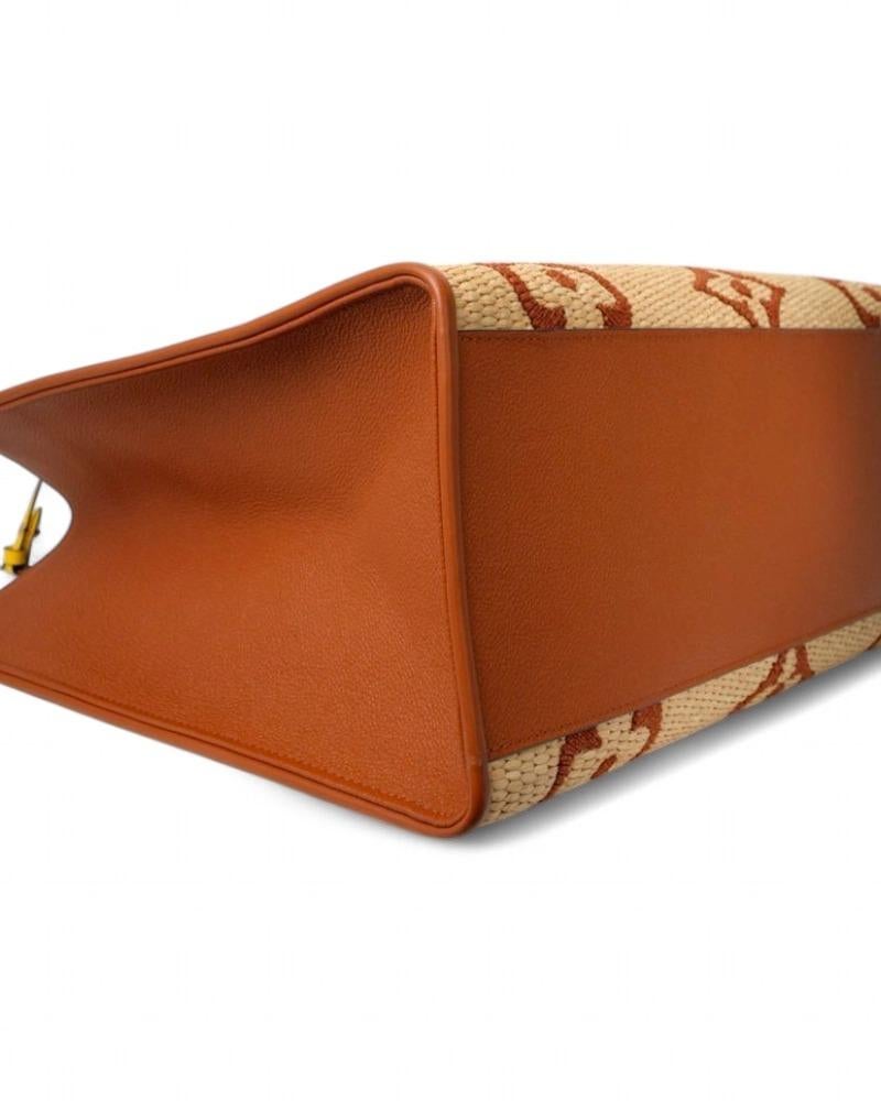 Louis Vuitton OnTheGo GM Raffia Giant Monogram Camel en vente 3