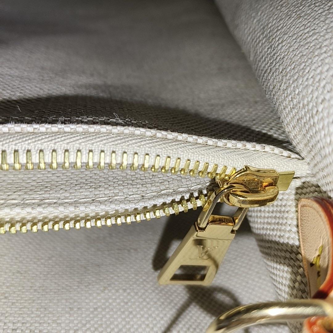 Louis Vuitton OnTheGo Large Hotel Label Marrone Monogram Crossbody Toteo in vendita 10