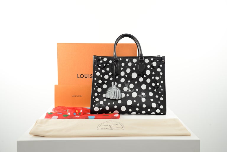 Louis Vuitton x Yayoi Kusama Monogram OnTheGo MM