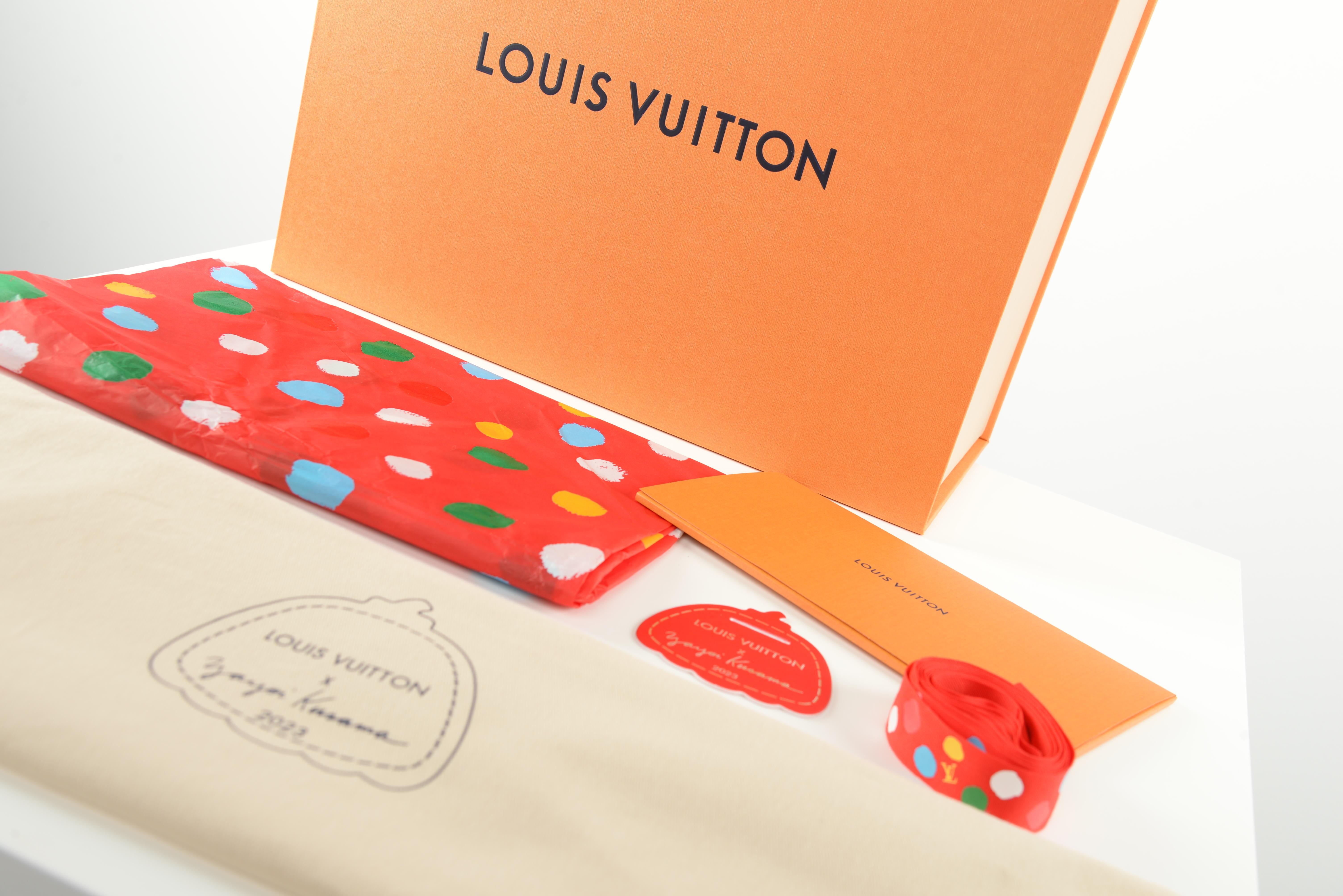 Louis Vuitton OnTheGo MM Bag Yayoi Kusama NEW Full-Set For Sale 3