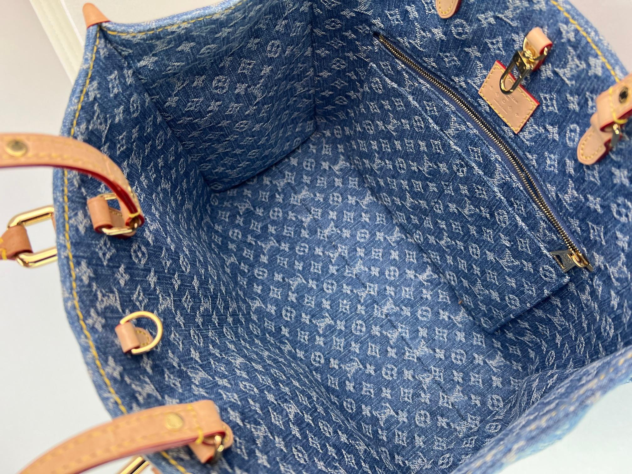 LOUIS VUITTON Onthego MM Denim Remix 2024 Vachetta Trim Tote Rare 4