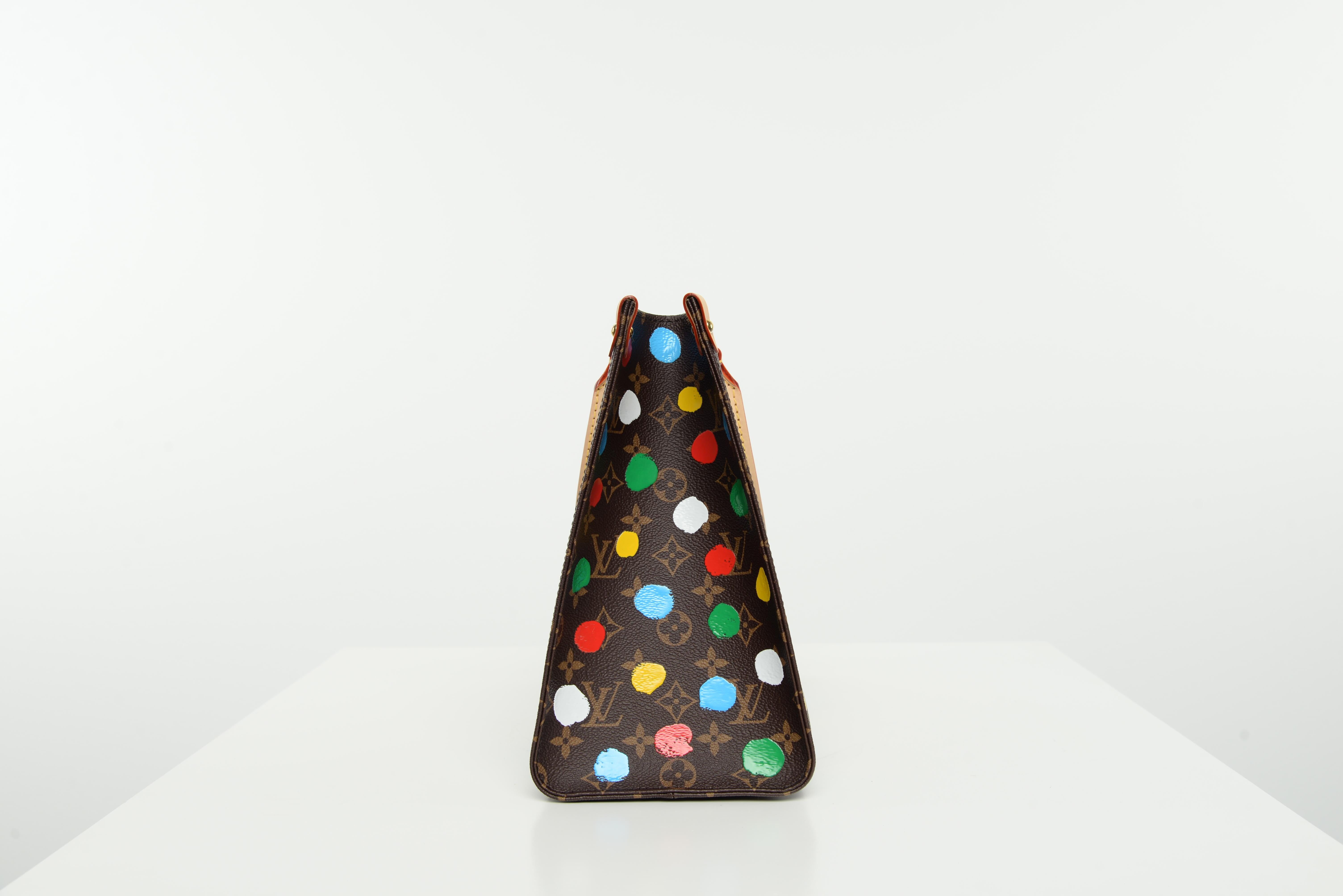 Women's or Men's Louis Vuitton OnTheGo MM Yayoi Kusama Limited Edition NEW Full-Set For Sale