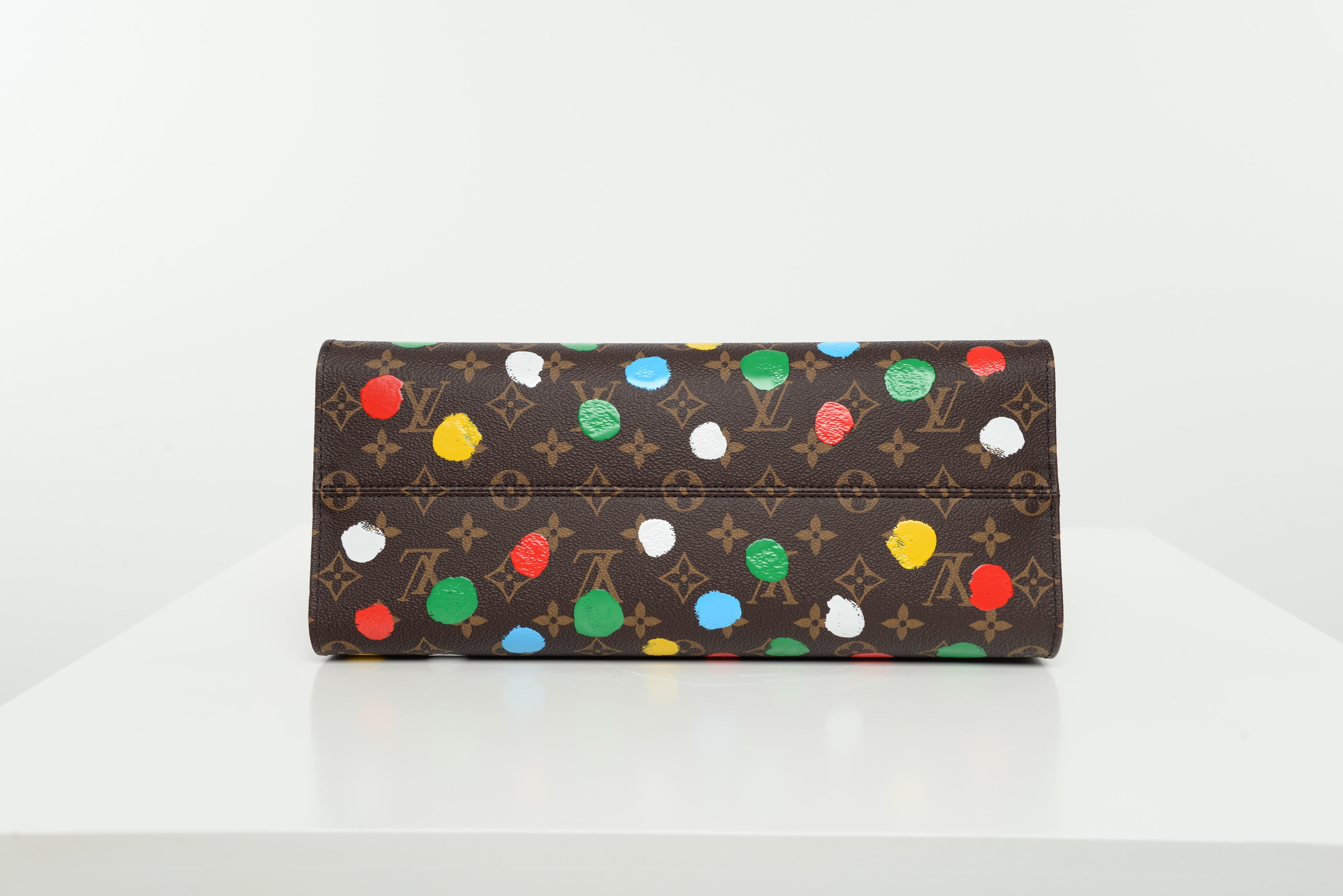 Louis Vuitton OnTheGo MM Yayoi Kusama Limited Edition NEW Full-Set For Sale 2