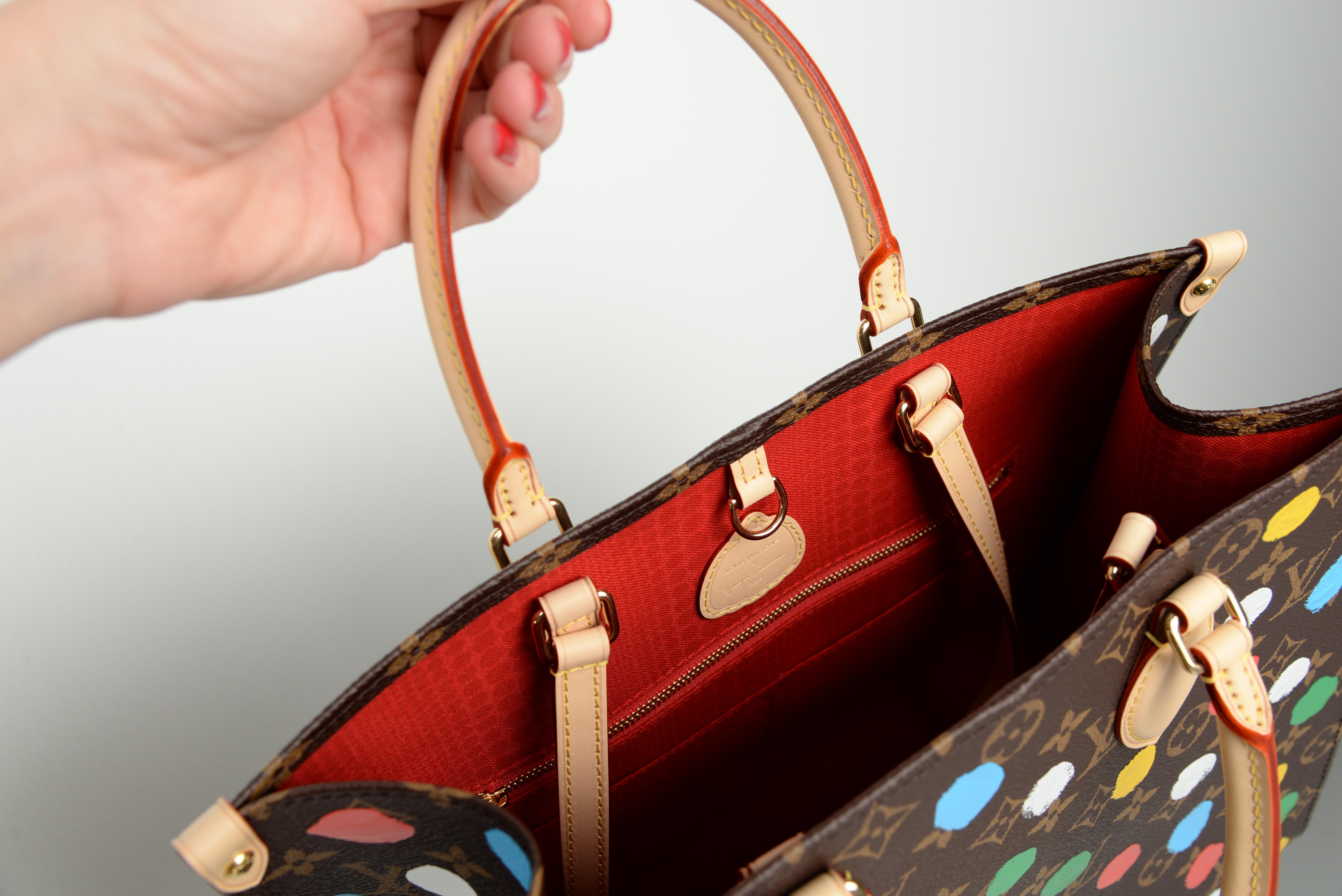 Louis Vuitton OnTheGo MM Yayoi Kusama Limited Edition NEW Full-Set For Sale 5