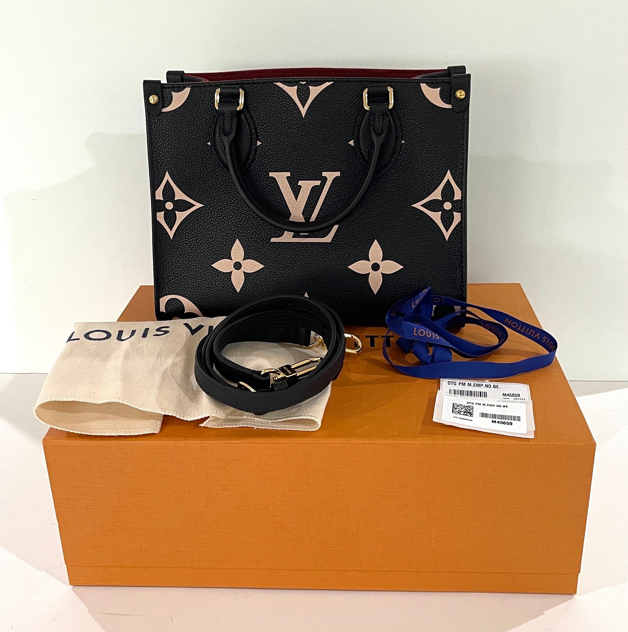 Louis Vuitton 
Onthego Tote
Pm Size
Made in France

Sold out

Ladies this is the absolute best size !
Genius!
Opens so easy to get things quickly
Lightweight
Use as tote or shoulder
Detailed Features
25 x 19 x 11.5 cm
(Length x height x width