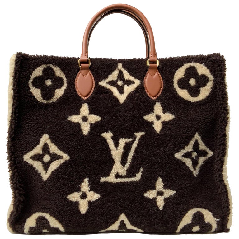 Louis Vuitton Onthego Shearling Limited Edition GM Bag at | louis shearling bag, louis vuitton shearling tote, shearling tote