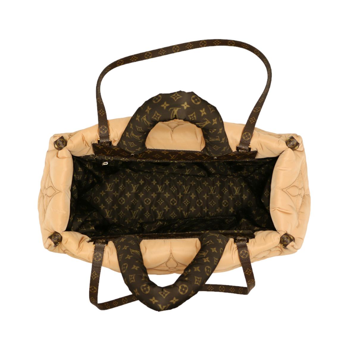 Louis Vuitton OnTheGo Tragetasche im Angebot 4