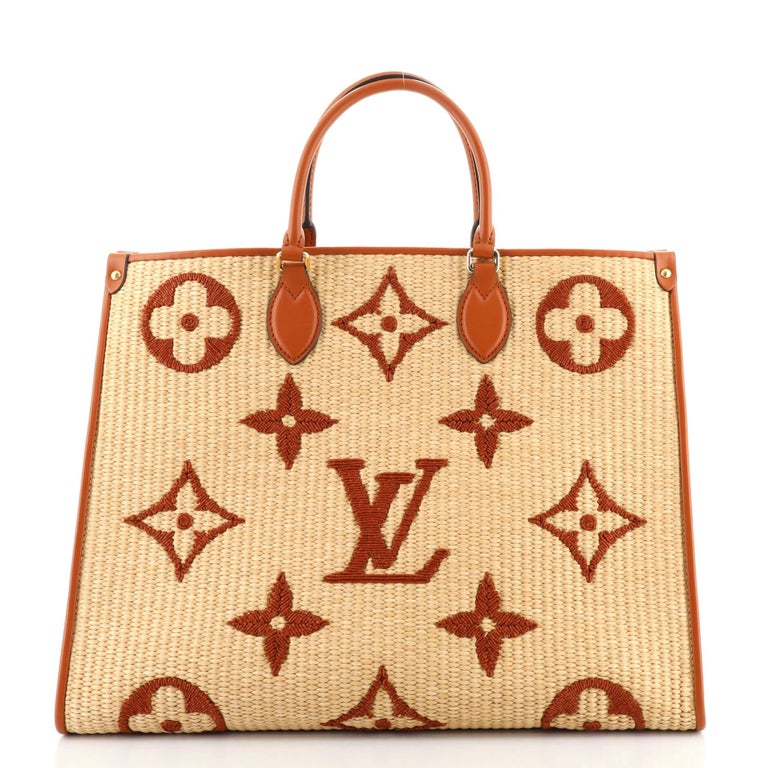 AUTHENTIC Louis Vuitton NEW MONOGRAM GIANT GM ONTHEGO Great Condition