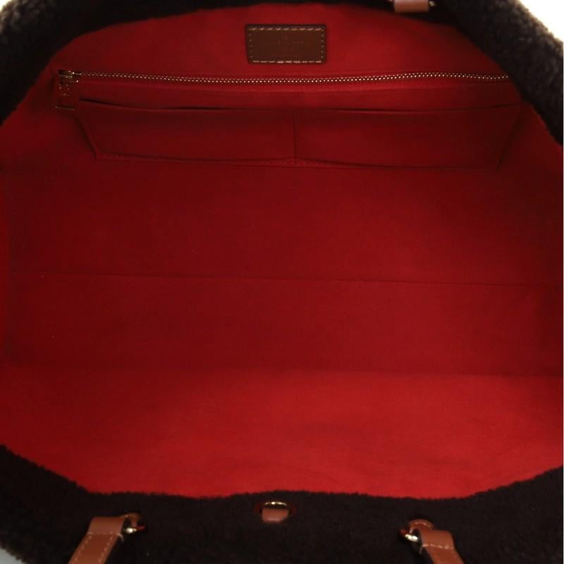 Louis Vuitton OnTheGo Tragetasche mit Monogramm aus riesigem Teddy-Fleece GM für Damen oder Herren