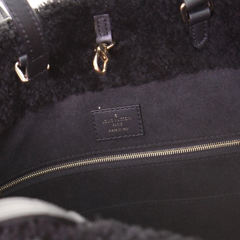 Louis Vuitton OnTheGo Tote Monogram Giant Teddy Fleece GM