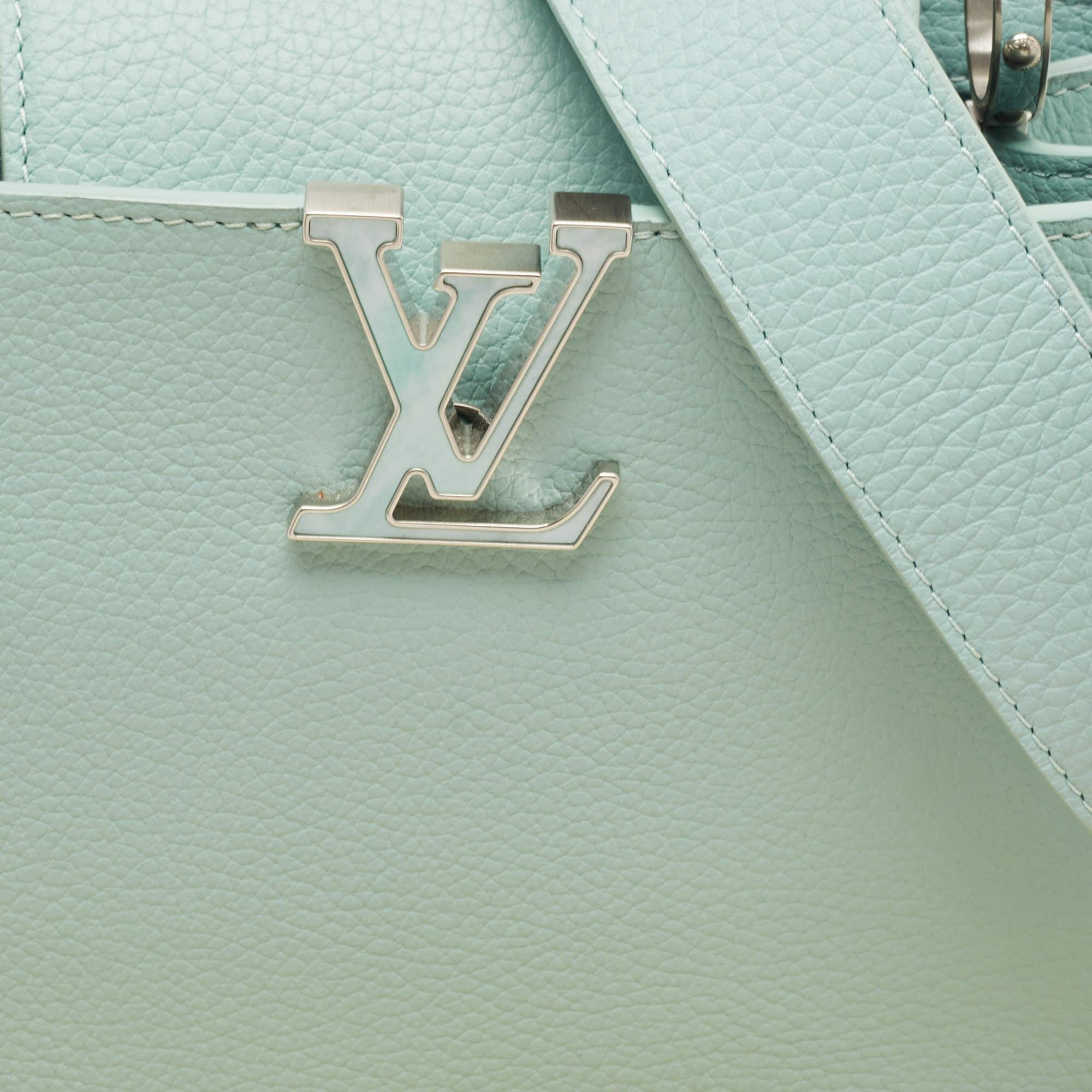 Louis Vuitton sac Capucines BB en cuir taurillon vert opalin 1