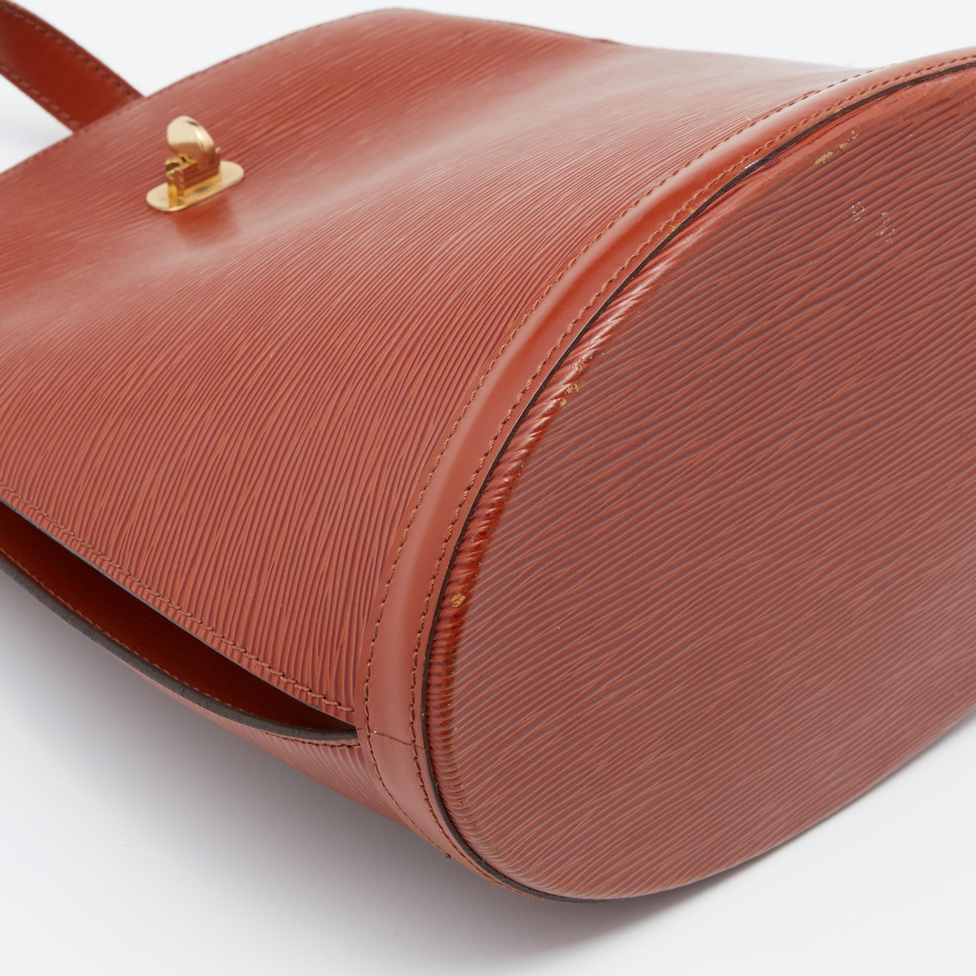 Louis Vuitton Orange Epi Leather Cluny Bag In Good Condition In Dubai, Al Qouz 2