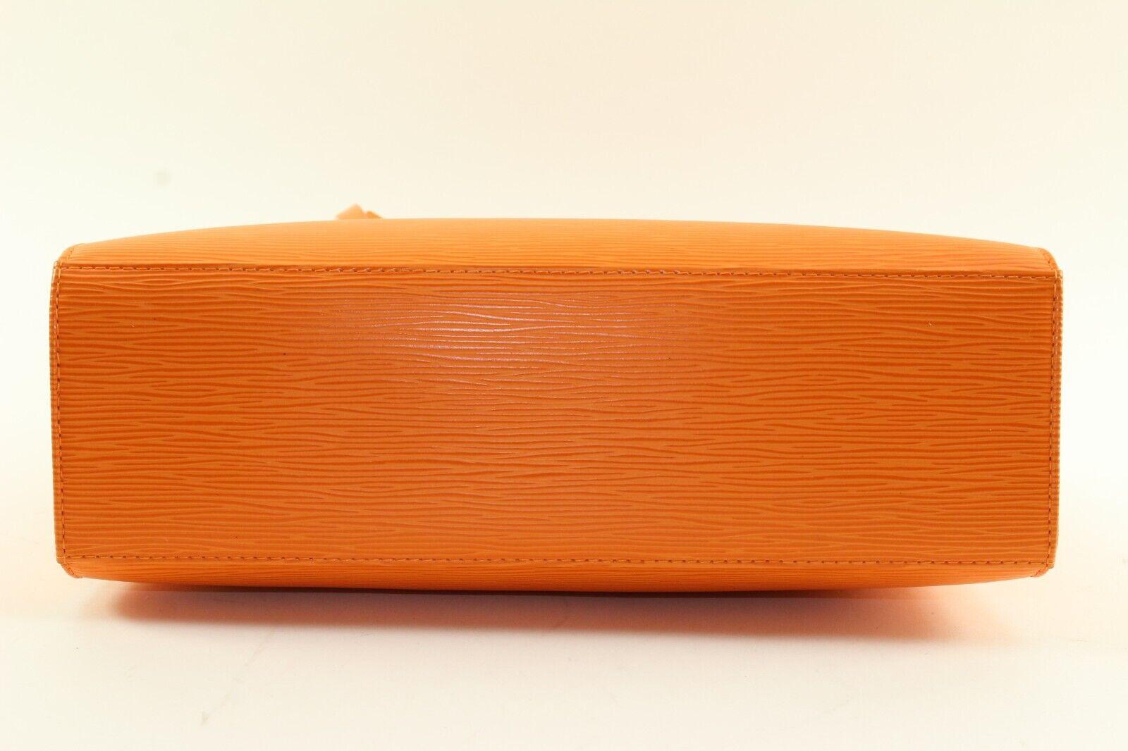 LOUIS VUITTON Orange Epi Leather Croisette Zip Shoulder Bag 1LV1220K For Sale 6
