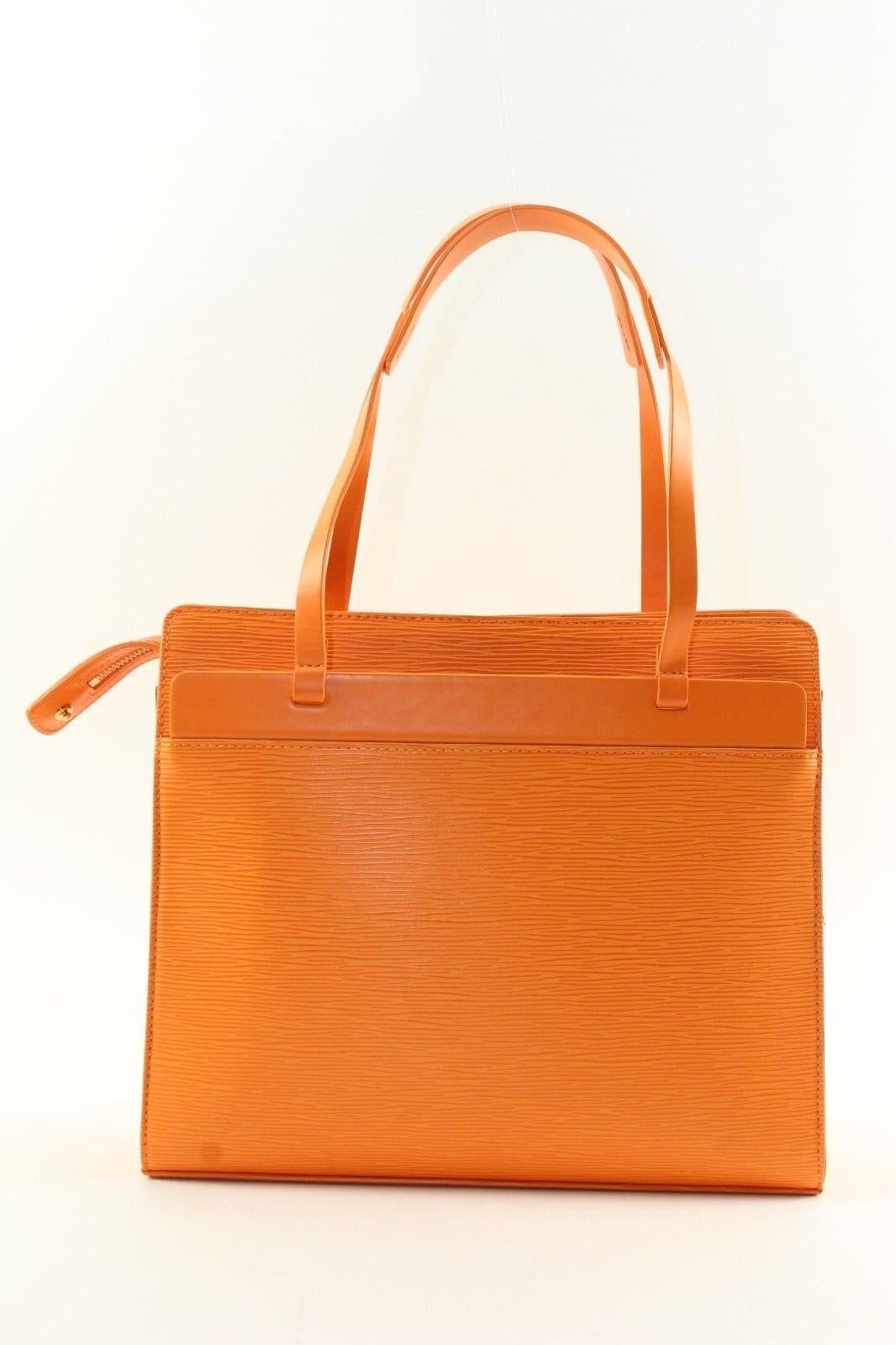 LOUIS VUITTON Orange Epi Leather Croisette Zip Shoulder Bag 1LV1220K
Date Code/Serial Number: CA0044

Made In: Spain

Measurements: Length:  12.5
