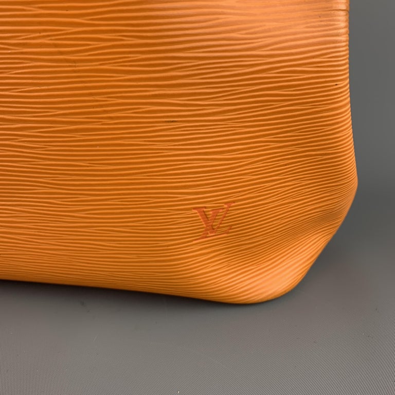Néonoé leather handbag Louis Vuitton Orange in Leather - 36783123