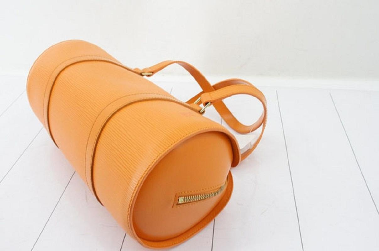 Orange Epi Leder Soufflot Umhängetasche von Louis Vuitton im Zustand „Gut“ in Irvine, CA