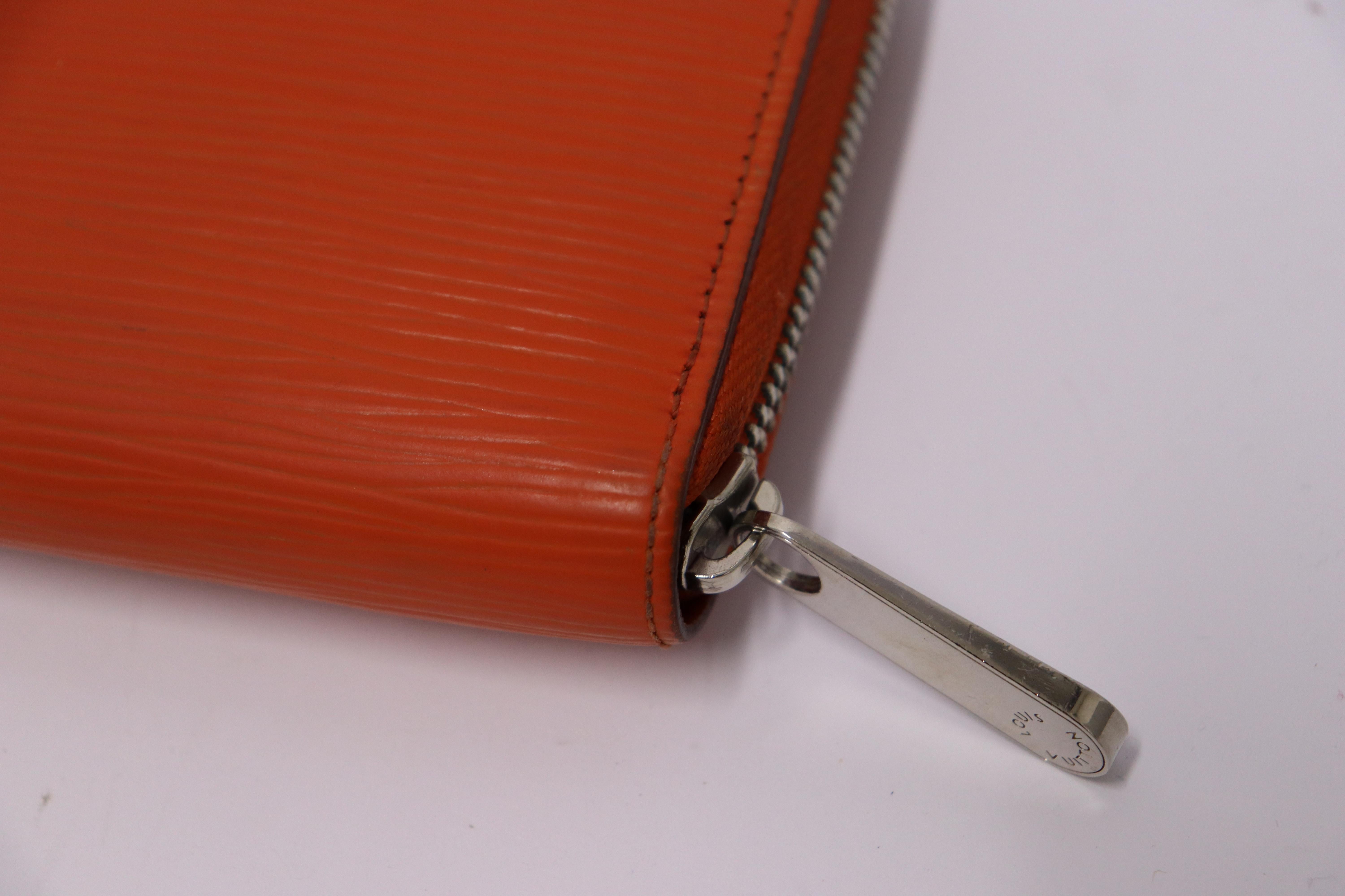Louis Vuitton Orange EPI Leather Wallet For Sale 2
