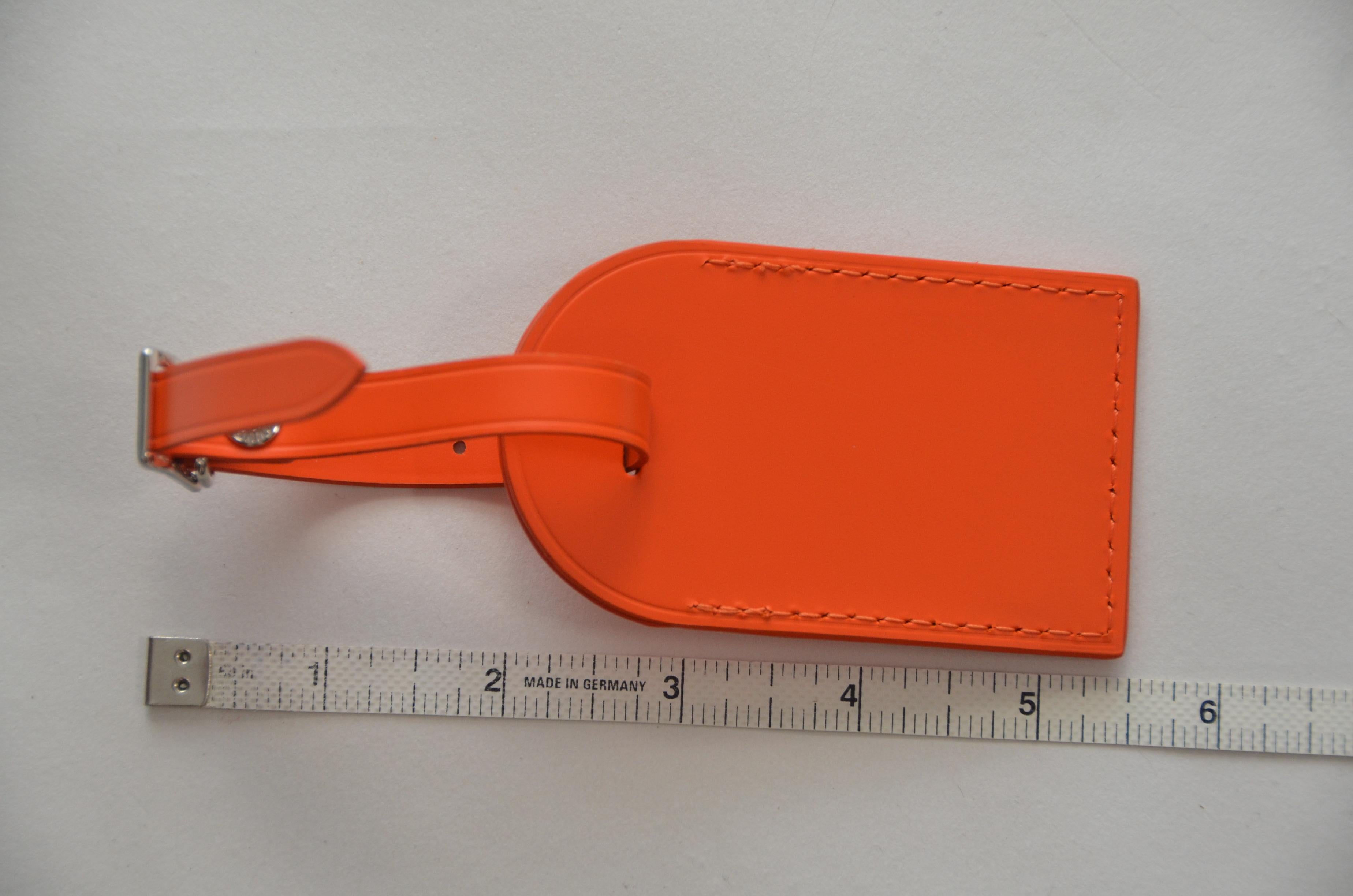 Louis Vuitton Orange Kofferanhänger Rare Collector's Mint im Zustand „Hervorragend“ in New York, NY