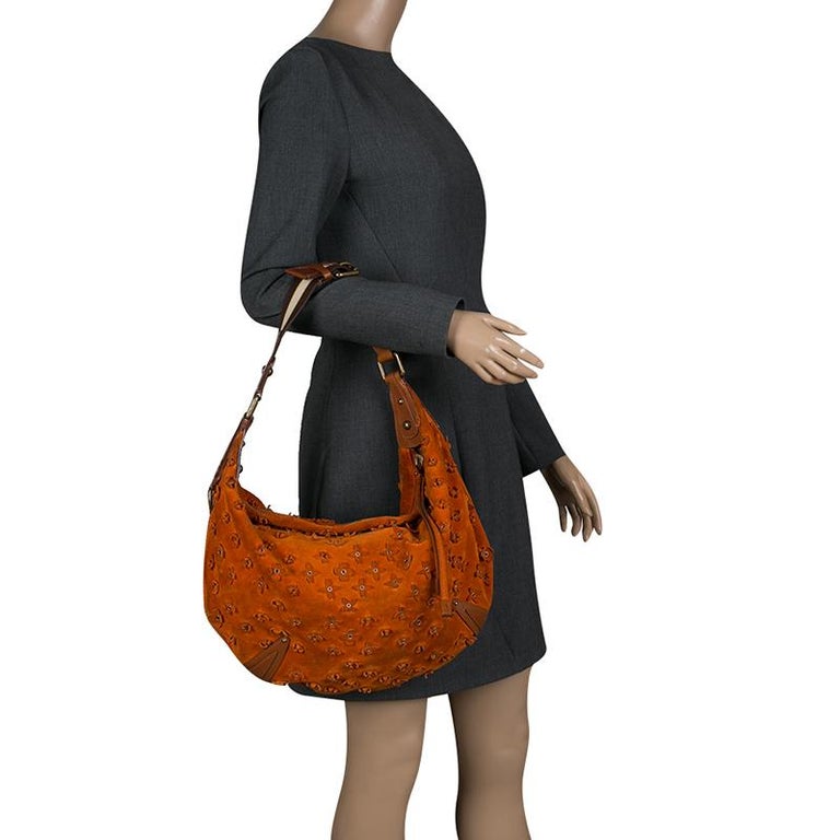 Louis Vuitton Mais Monogram Suede Limited Edition Onatah Fleurs PM Bag  Multiple colors Leather ref.263919 - Joli Closet