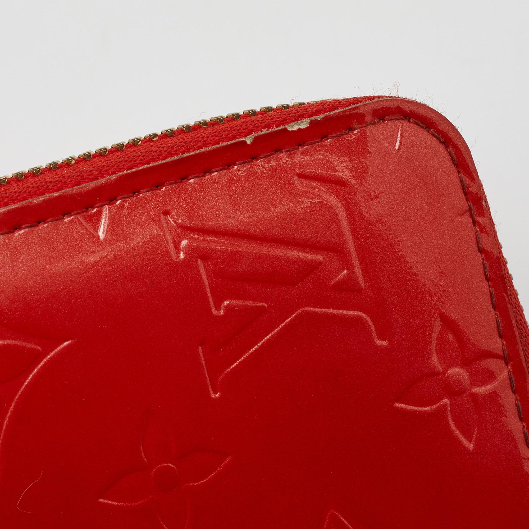 Women's Louis Vuitton Orange Sunset Monogram Vernis Zippy Wallet For Sale