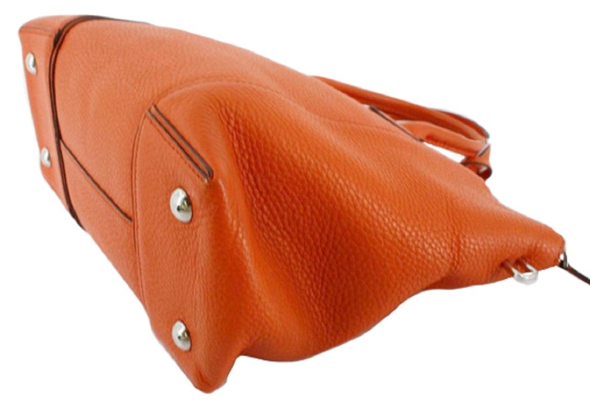 Louis Vuitton Orange Taurillon Leder Soft LockIt PM Handtasche im Angebot 1