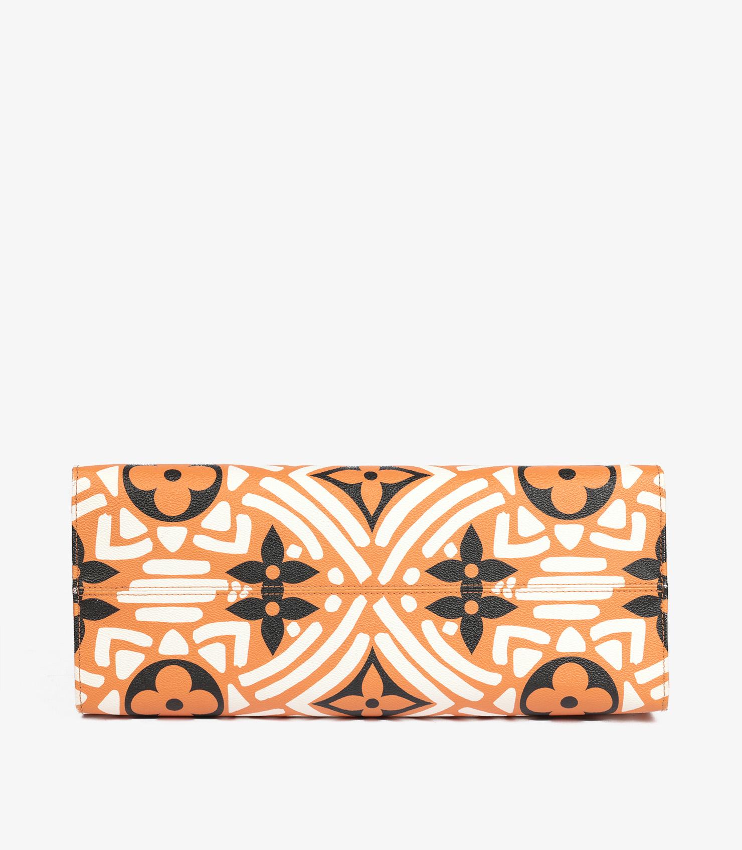Onthego Giant Crafty Monogram en toile enduite Orange, White & Black de Louis Vuitton en vente 3