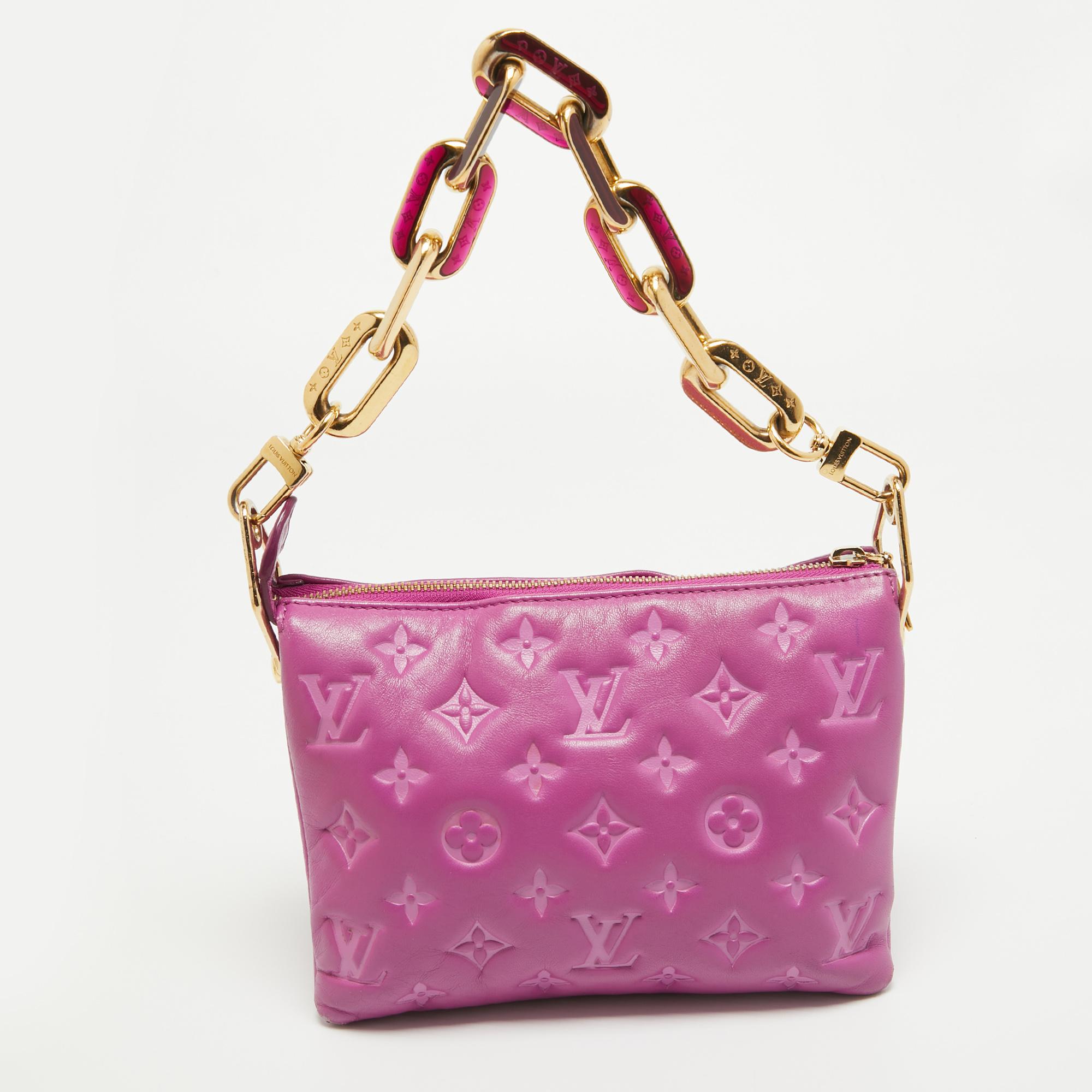 Presenting a classy Louis Vuitton leather bag to own this season and the ones after. It has a Monogram exterior and a lined interior for all your essentials. A must-have in your collection, this bag will represent your fabulous fashion