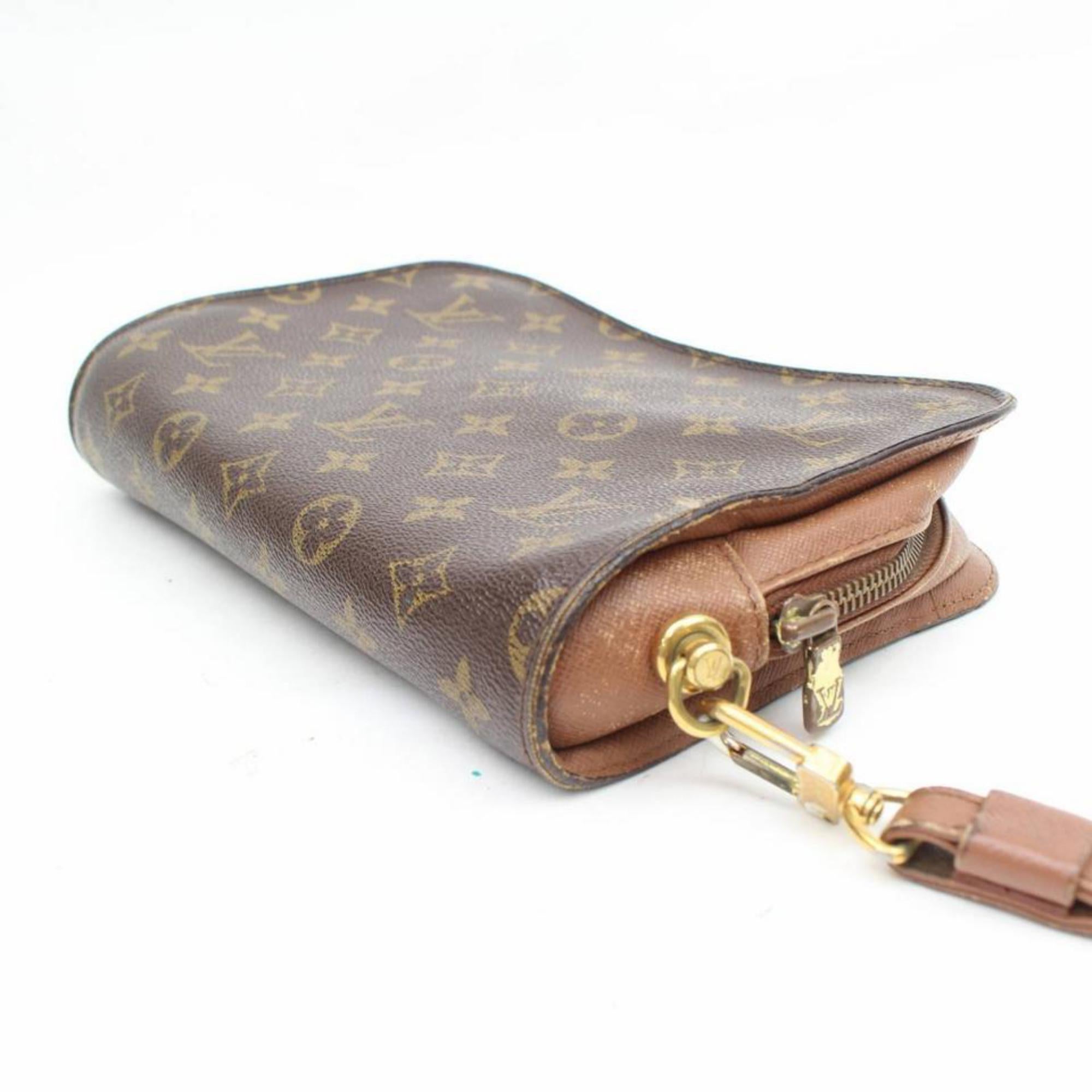 Louis Vuitton Orsay Monogram Zip Wristlet 869187 Brown Coated Canvas Clutch In Fair Condition For Sale In Forest Hills, NY