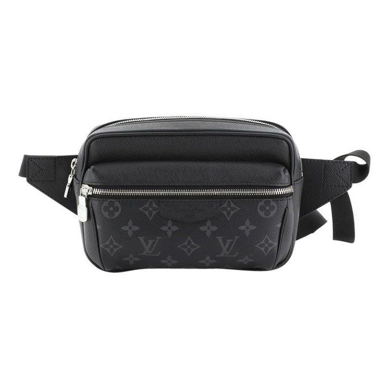Louis Vuitton Taiga Bum Bag Outdoor Waist Pouch Body Noir Black M33438  men's bag