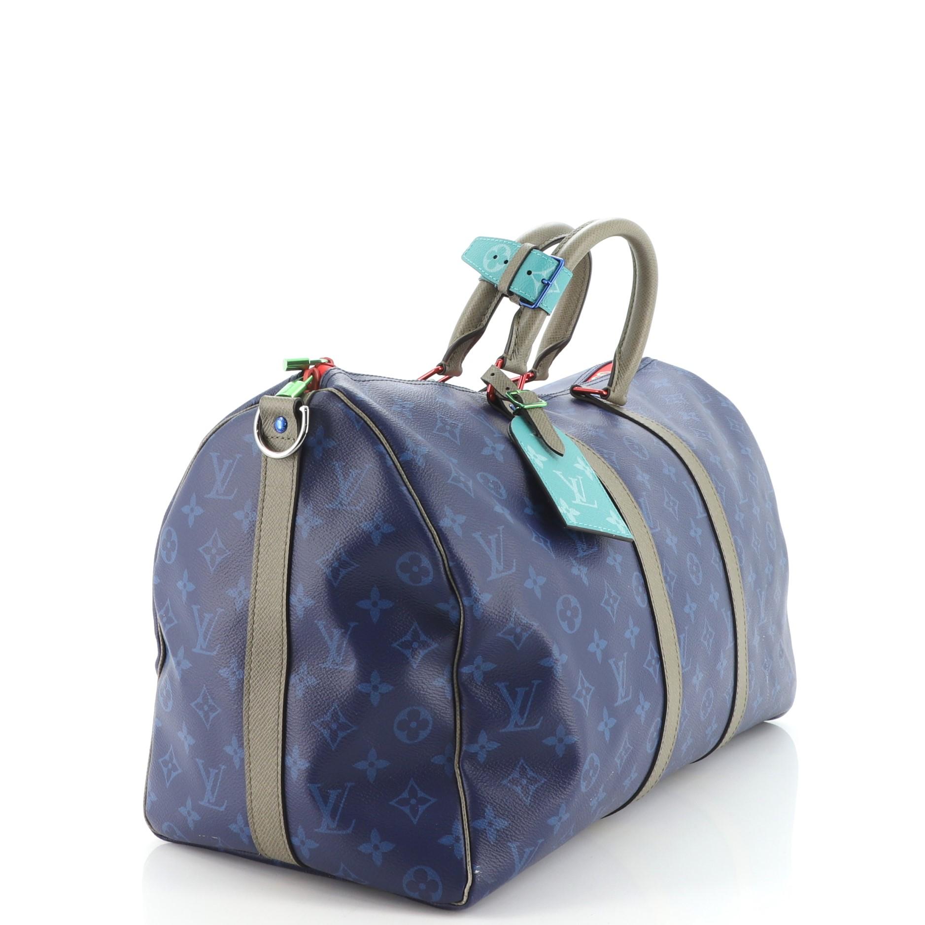 Condition: Good. Odor in interior. Creasing, wear and marks on exterior, moderate wear on base corners, minor wear on leather trims and in interior, scratches on hardware.
Accessories: Luggage Tag, Poignet, With Strap
Measurements: Handle Drop 4