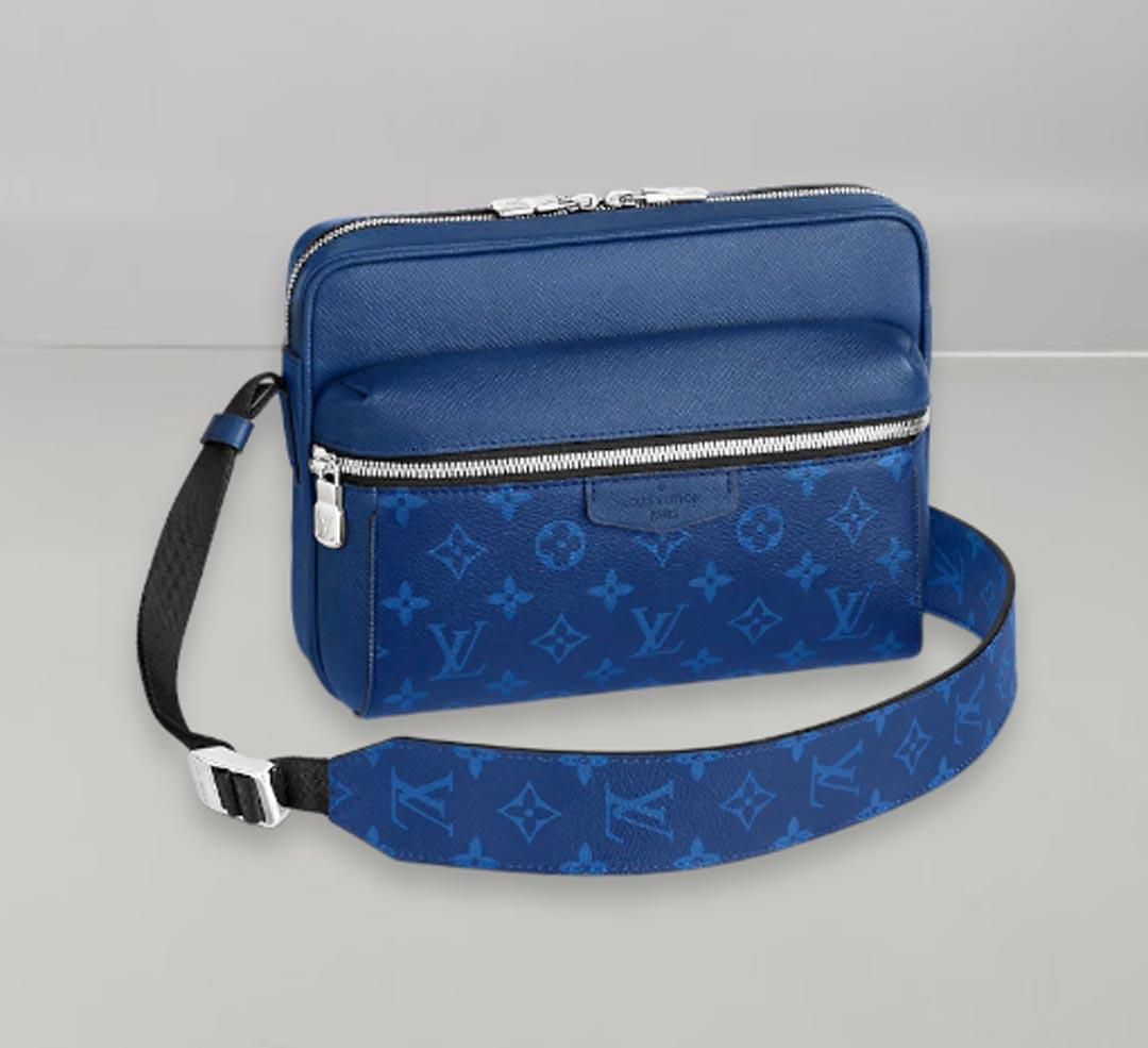 Louis Vuitton Outdoor Messenger Cobalt Taiga Cowhide Leather For Sale