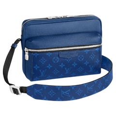 Louis Vuitton Outdoor Messenger Cobalt Taiga Cowhide Leather