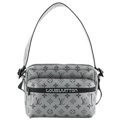 Messenger Limited Edition Reflect Monogramm Canvas PM von Louis Vuitton für den Außenbereich